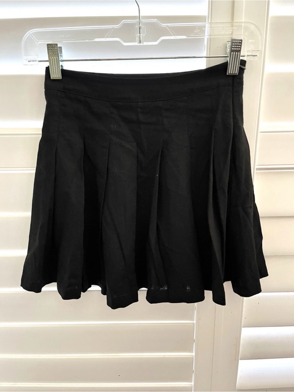 Forever 21 Black Skater Skirt Pleated Sz XS Mini 15” Long
